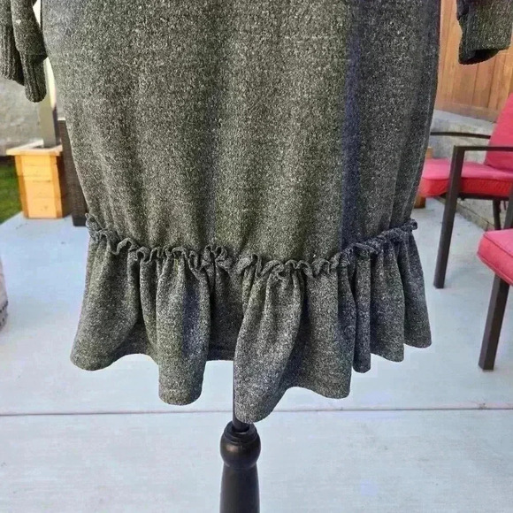 Absolutely Famous Womens Gray Hooded Tunic/Mini dress with Ruffled Bottom - Sz L - Picture 8 of 11